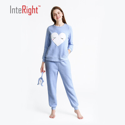 

INTERIGHT Women Love Velvet Pajamas