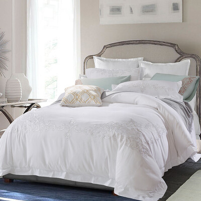 

Kangxin five-star hotel bedding satin embroidery 60 four-piece cotton linen quilt simple white 15 meters bed 200cm230cm