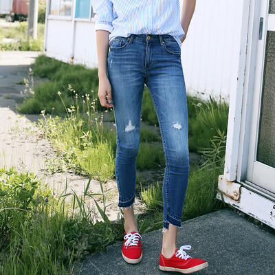 

And with pure Raincun N2379 hole jeans womens feet pants edging irregular nine points pencil pants blue 29