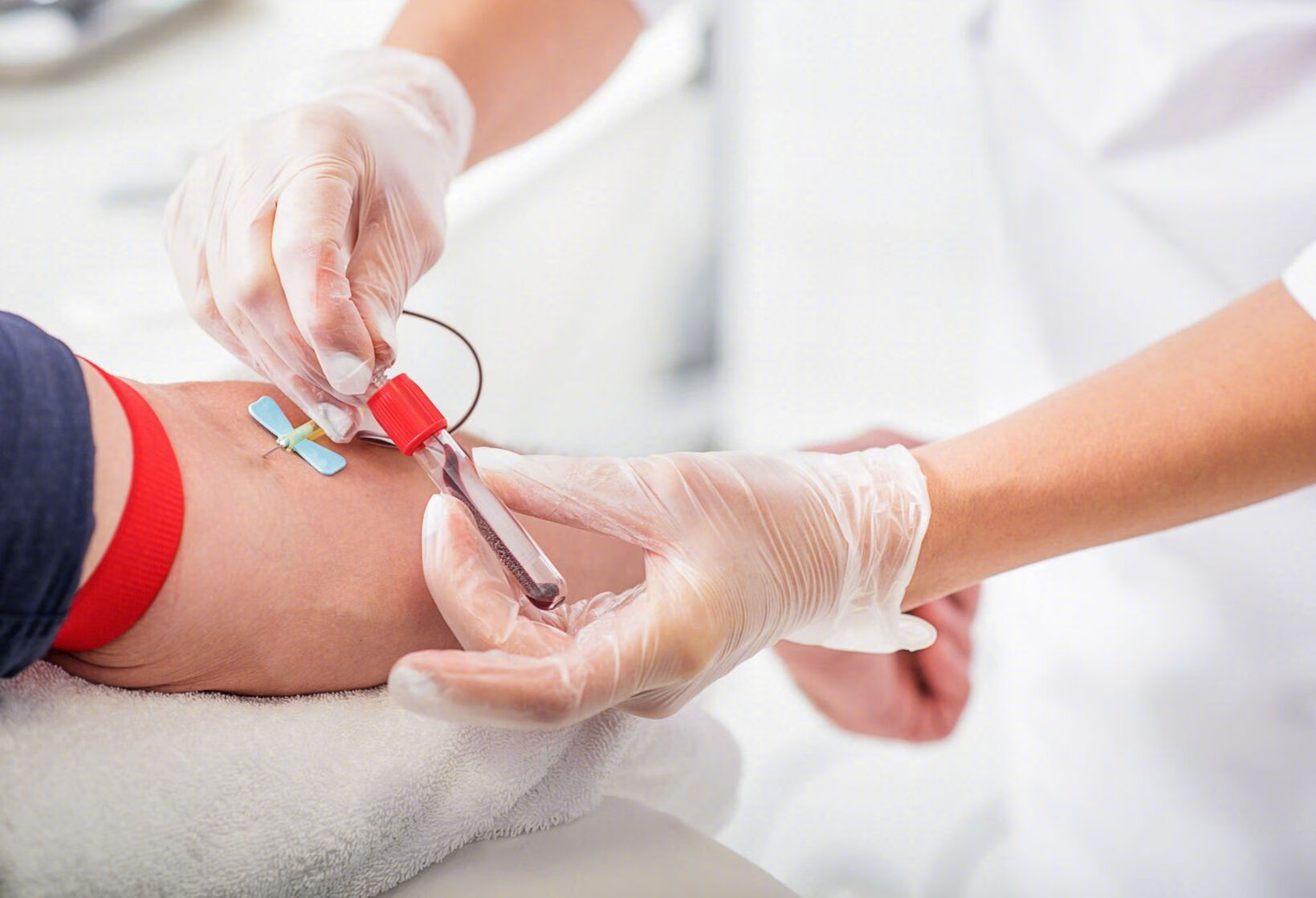 坐落在成都青羊宫旁,浣花溪畔的四川省人民医院,建