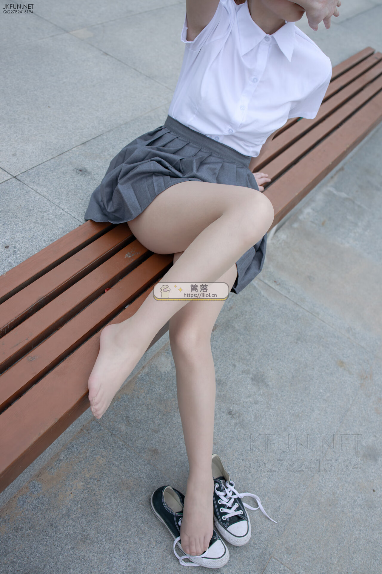 Jkfun系列 森萝财团写真jkfun 005 Jk制服长腿裸足清纯学生妹室外写真 116图 1视频 2 6gb 宅乎