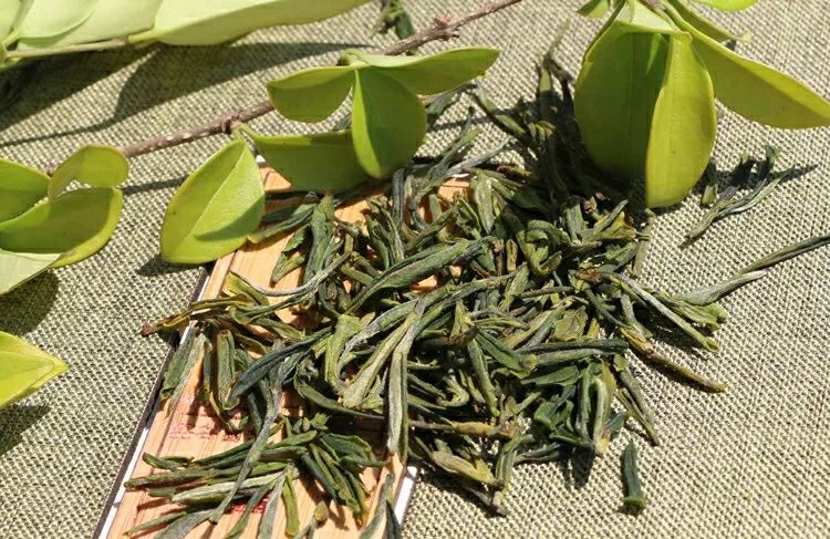 东白春芽东白春芽绿茶2021年新茶叶东阳东白山茶场顶芽春茶50克袋装一