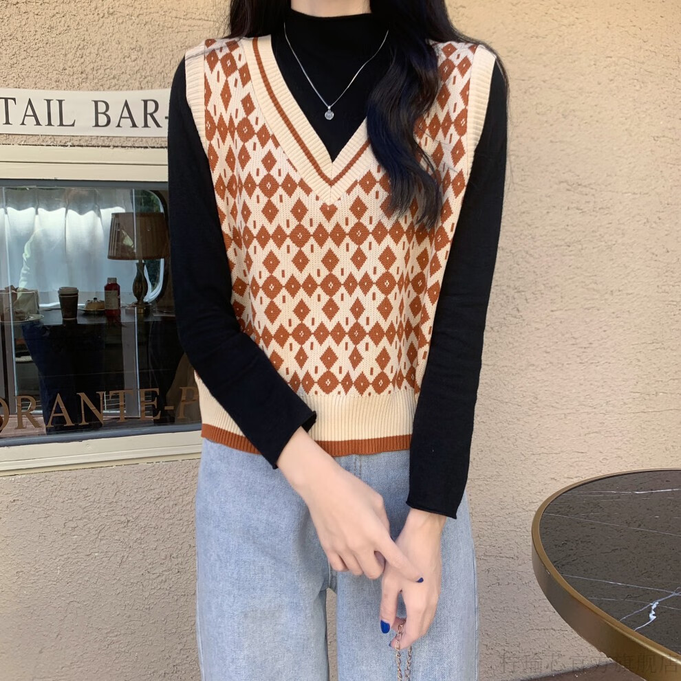 棉毛线马甲女春秋薄款年轻针织学生马夹背心女外穿网红显瘦时尚洋气