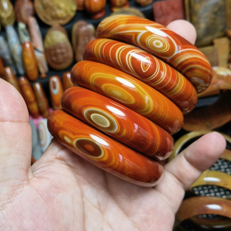 源璐战国红玛瑙手镯女新款时尚饰品中宽圆条叮珰镯带证书 55-56圆条