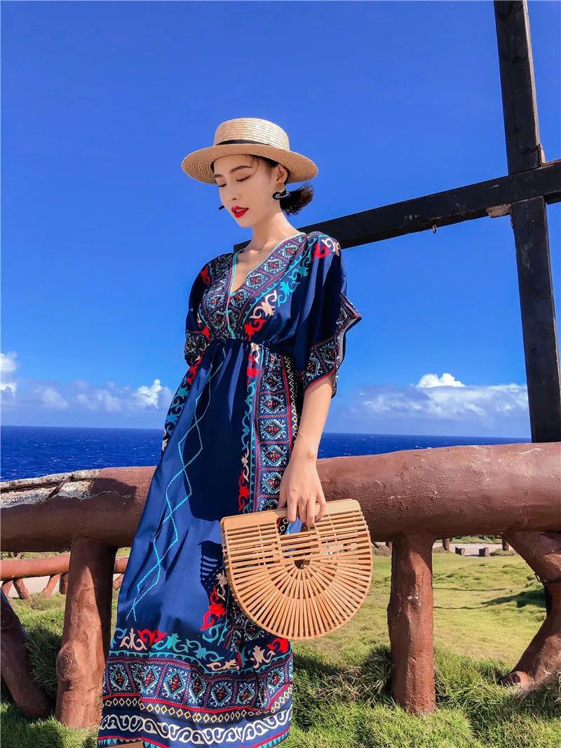 民族服装女民族风沙滩裙女三亚海边度假波西米亚长裙显瘦红色连衣裙