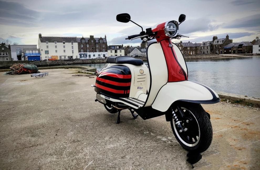 2022新款罗马假日维斯帕摩托车 比亚乔维斯帕春天本田小龟50脉冲电喷