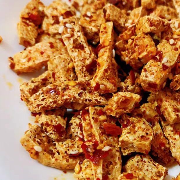 四川省泸州叙永麻辣豆腐干油炸脆豆干香干辣条零食小吃脆脆