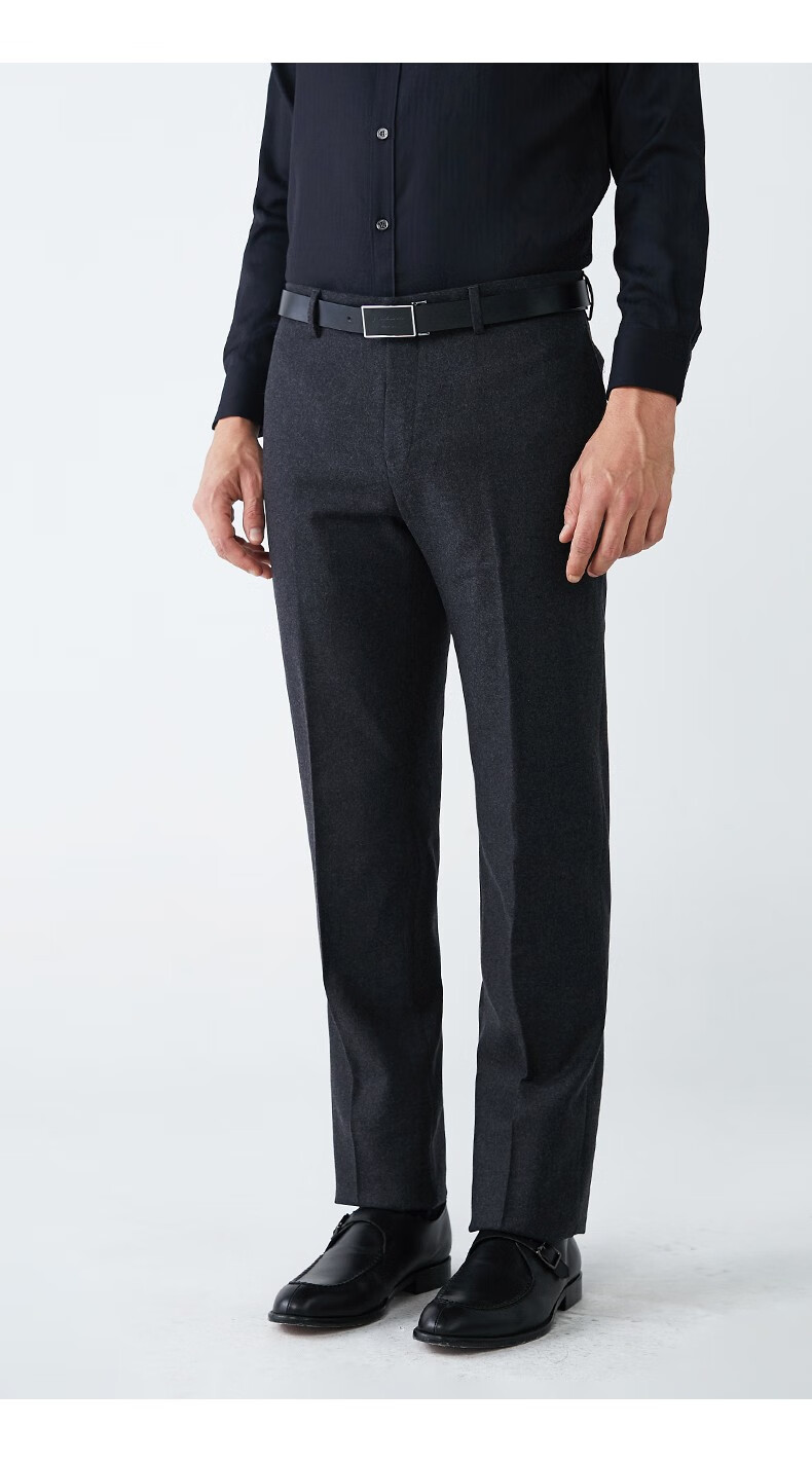 毛呢面料是指各类羊毛羊绒的织物泛称,一般是用兽毛纤维或者人造毛