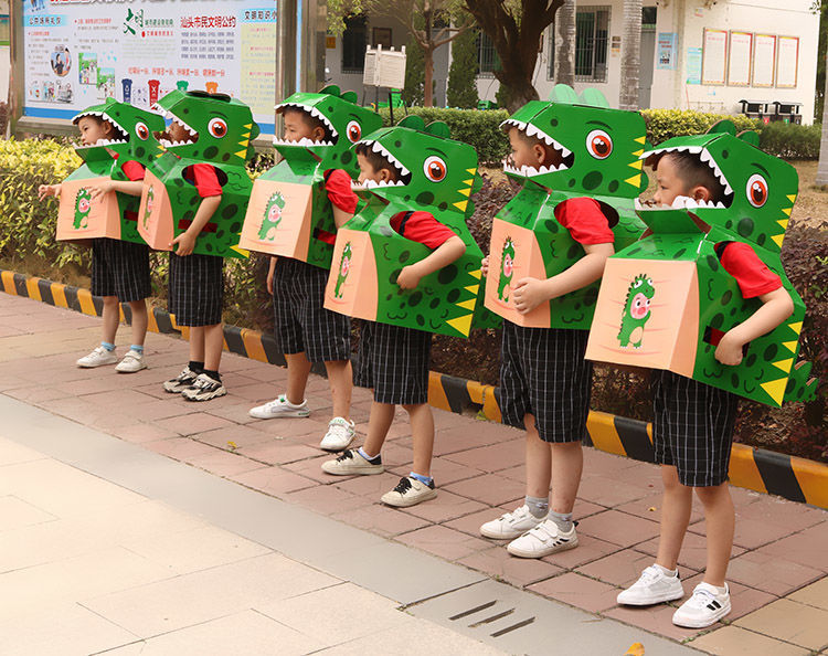卡恋洛幼儿园儿童环保服装时装制作走秀儿童六一儿童节演出服装恐龙