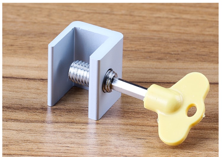 门窗限位器铝合金窗户锁扣卡扣固定推拉平开窗防盗儿童纱窗安全链自粘