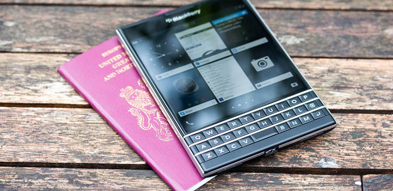 黑莓passportq30护照二代全键盘4g手机blackberry黑莓d50红色贴膜套餐