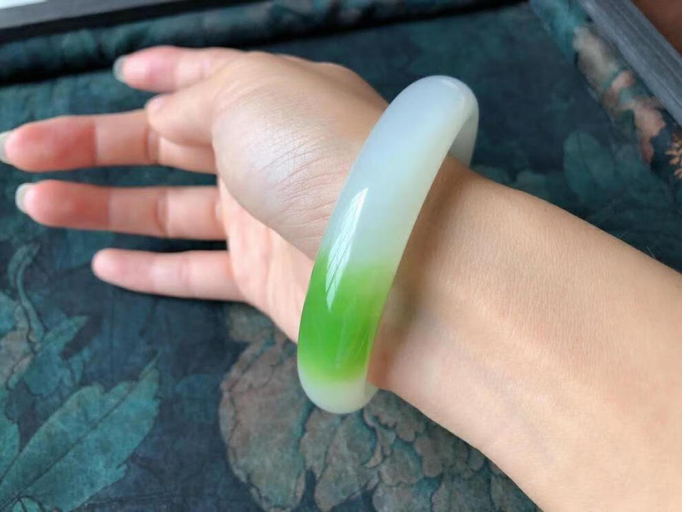 【桃花诺】新疆和田玉羊脂玉手镯青海料翠青飘翠白玉镯子 带证书 内径