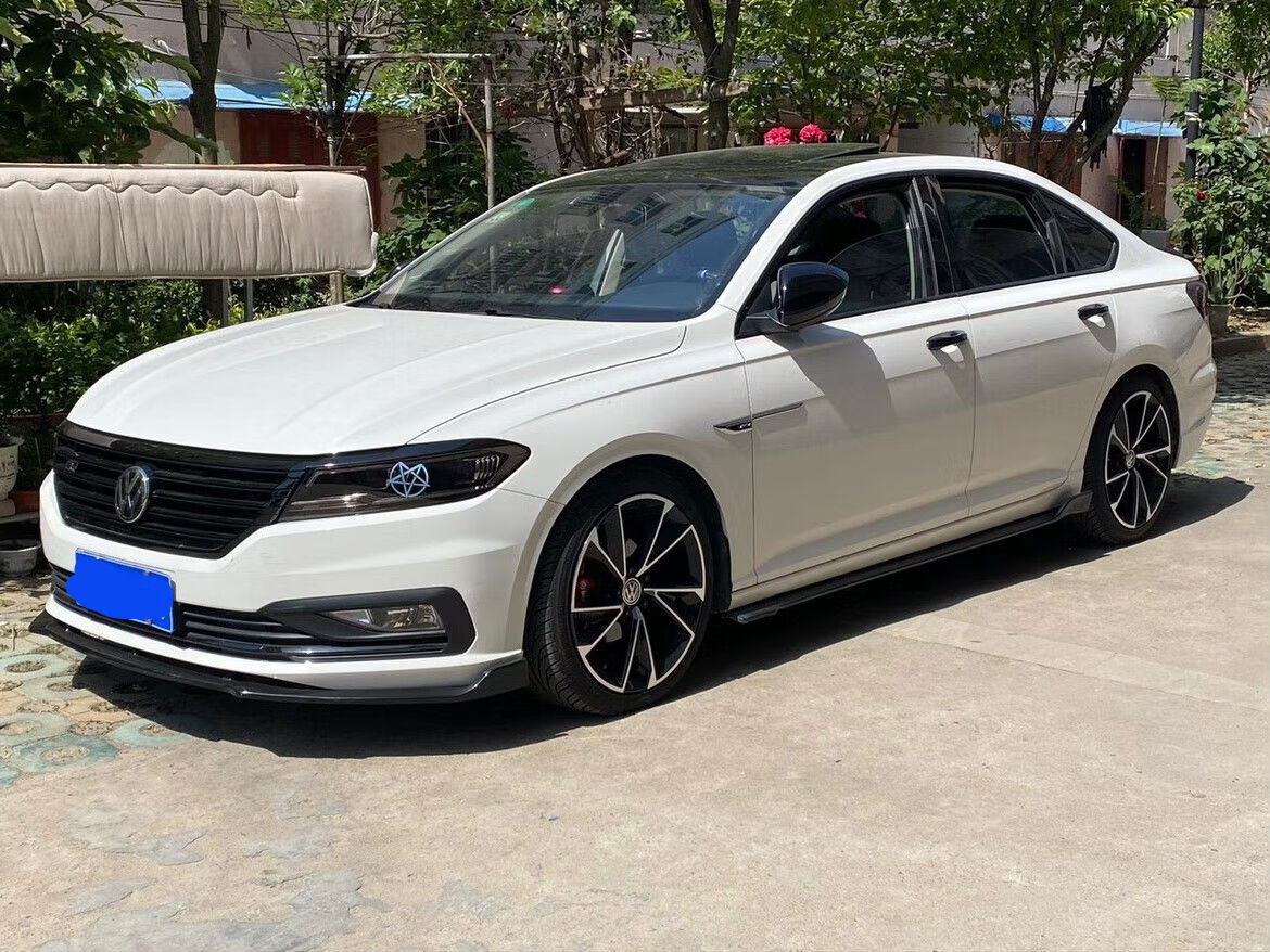 适用于18-23款大众朗逸plus钢琴烤漆侧裙粘贴款汽车改装配件 亮黑 对