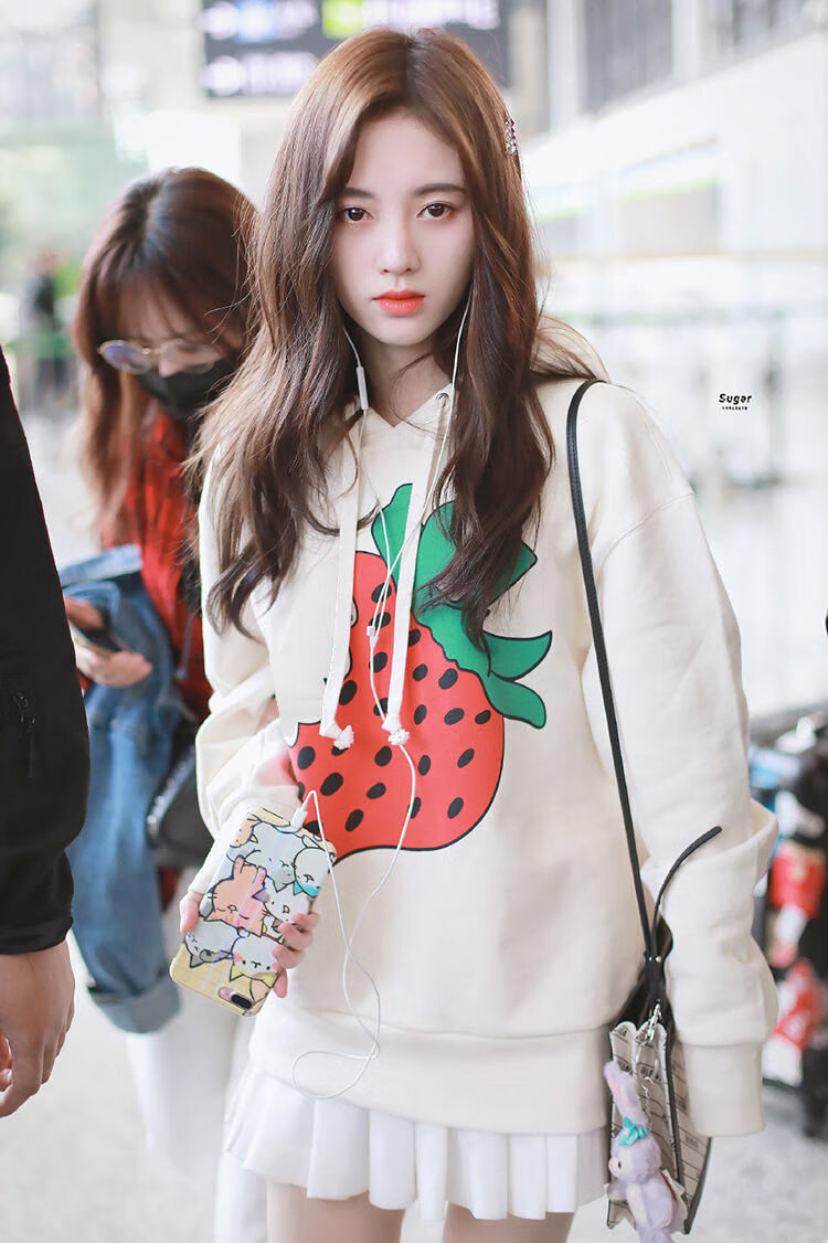 鞠婧祎2020新款衣服国潮韩版卫衣女宽松学生春季上衣外套 米白色 偏黄