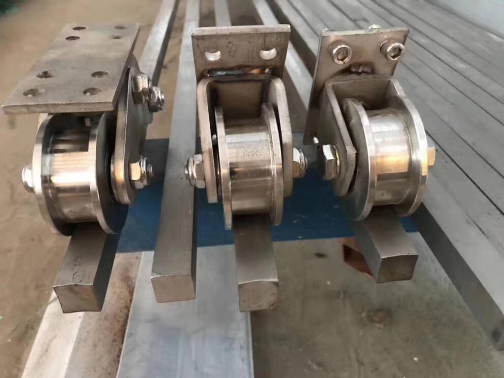 新款平移门固定轮趟门吊轮带支架电动门不锈钢定位轮平移门夹轮平移门