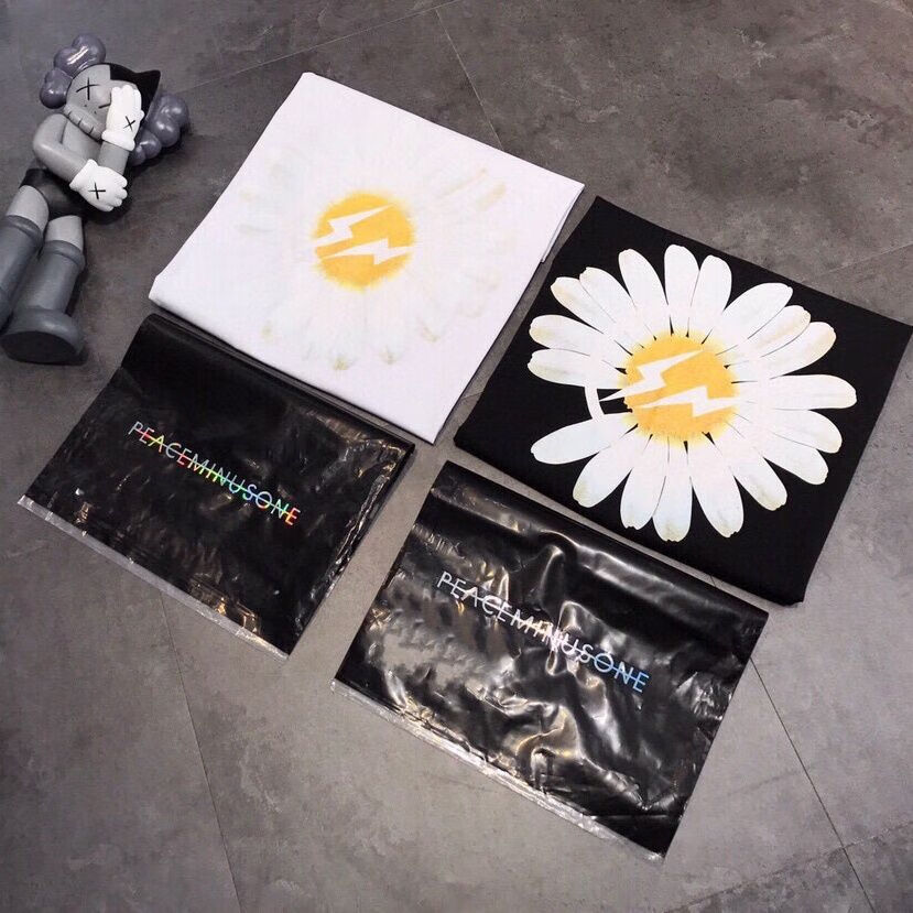 樱璇peaceminusone正确版小皱菊权志龙同款宽松情侣印花短袖 黑色 l