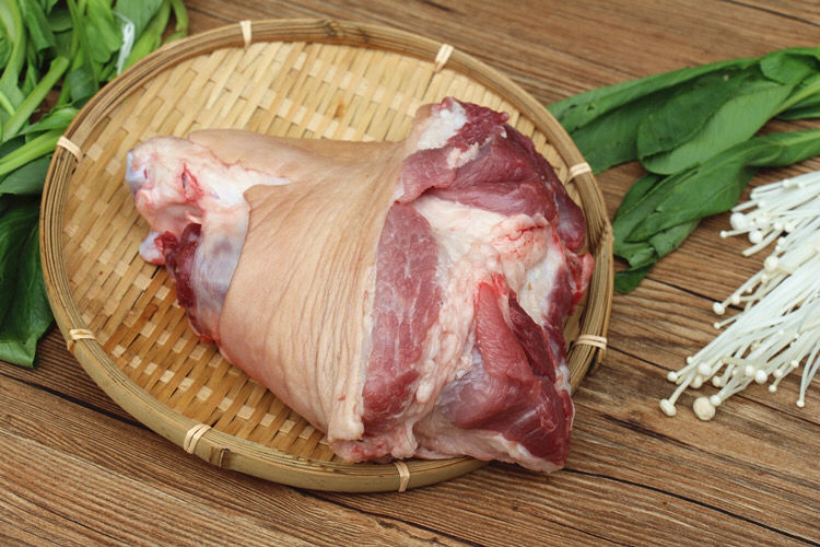 冷藏发货整只猪肘子农村散养土猪肉猪小肘猪脚圈生鲜猪肉生鲜猪小肘