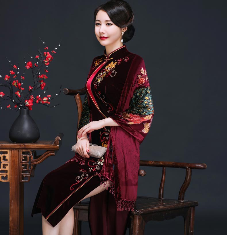 烧花端庄大气流苏围巾两用旗袍外搭钉珠披肩女 富贵紫孔雀钉珠烧花