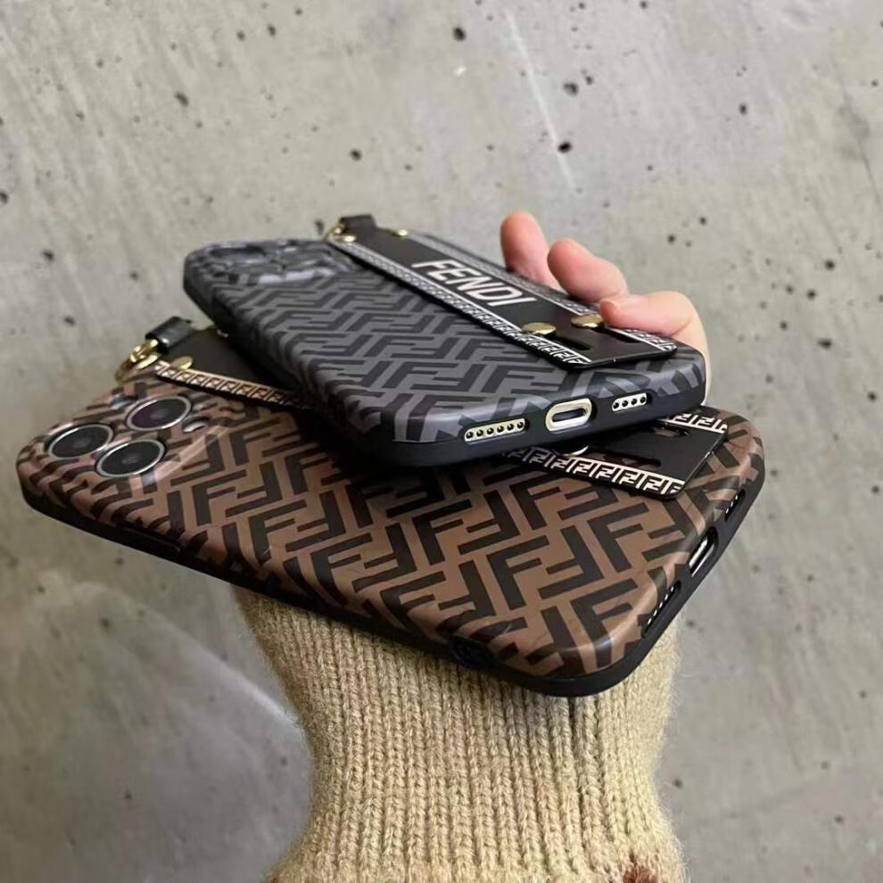 芬迪手机壳苹果潮牌芬迪适用苹果12pro手机壳iphone13腕带xsmax包11