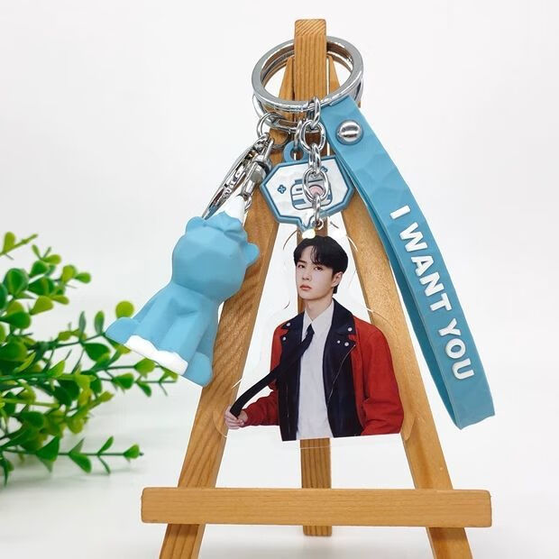 网红同款挂件王一博版双面亚克力钥匙扣包包挂件汽车挂饰周边应援礼物