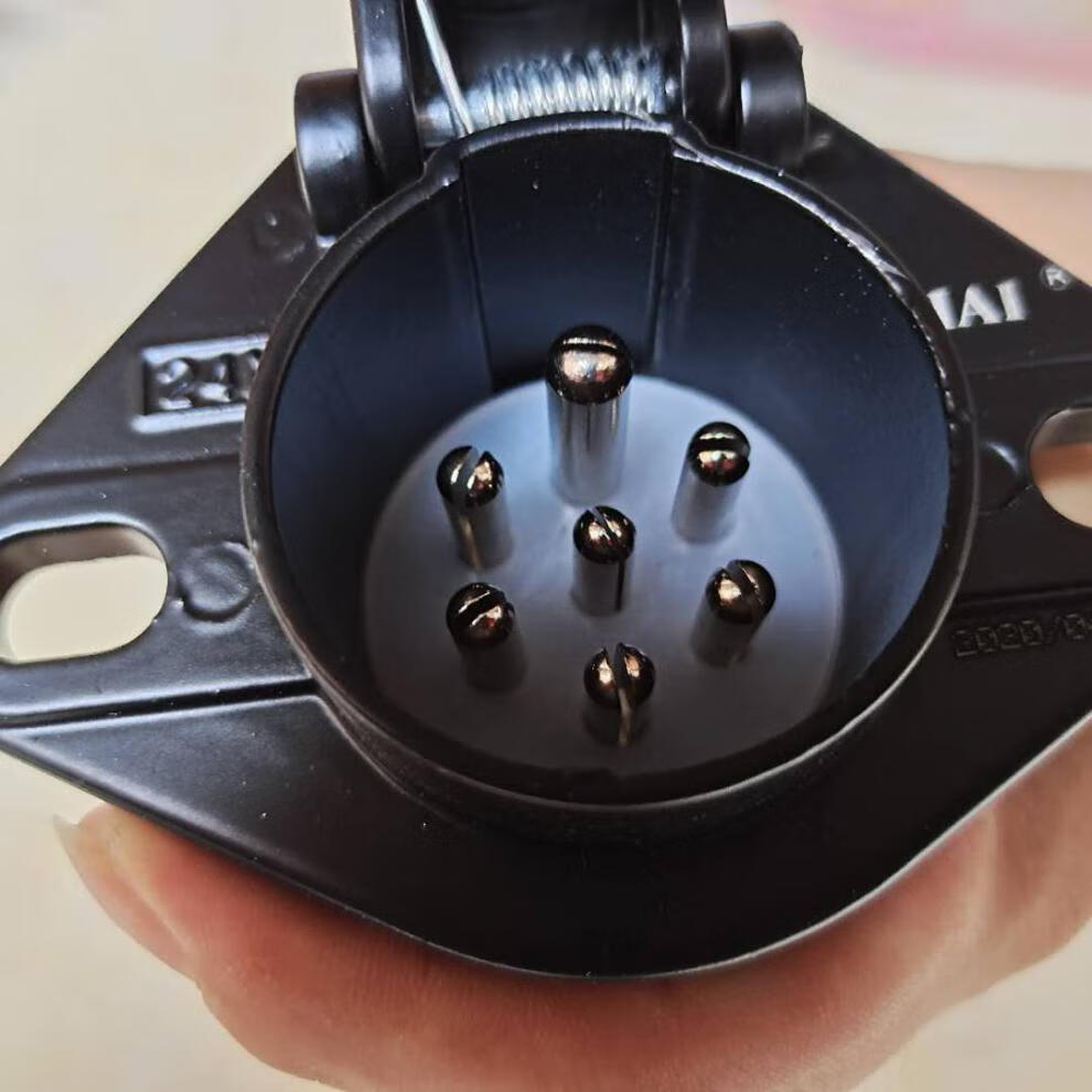 货车24v半挂车卡车精品七孔插座七孔插头螺旋七芯连接线插头插座精品