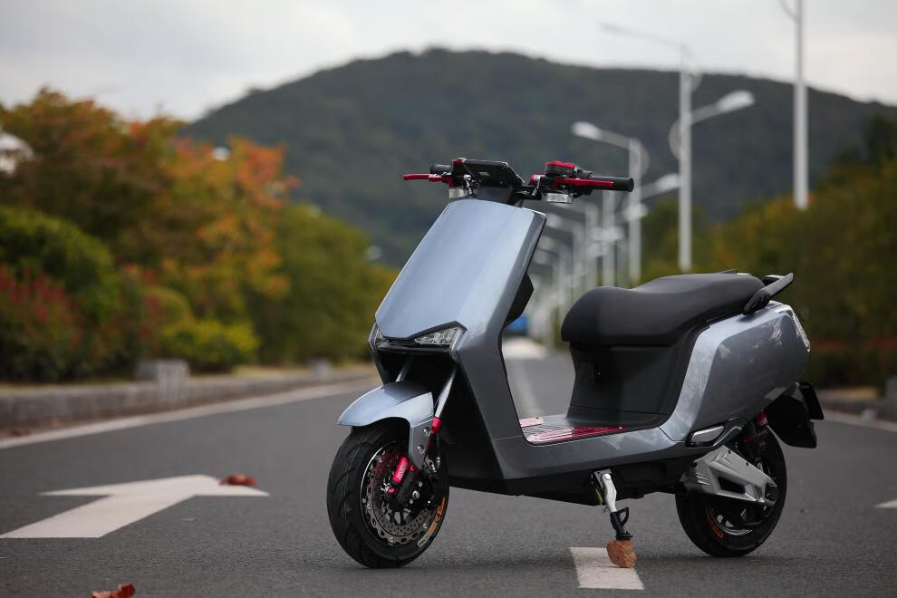 电动车电瓶车电动摩托车小牛宝g5全顺12寸中置电机72v电瓶车小龟王