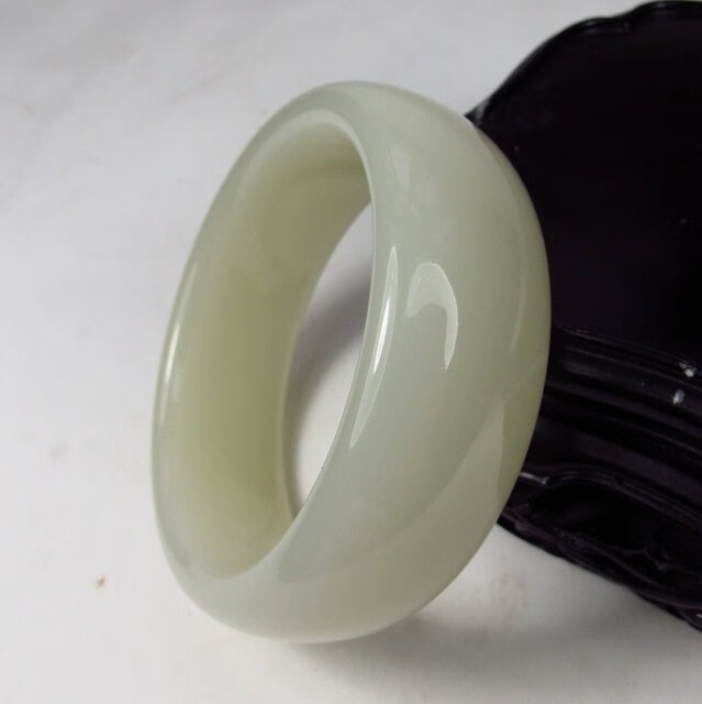 凌盛 特a级新疆和田玉昆仑白玉手镯羊脂级青白玉手镯女款玉镯子情人节