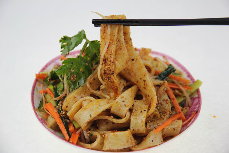 项王故里宿迁擀面皮宿迁特产小吃泗洪睢宁徐州擀面皮凉皮面米线速食