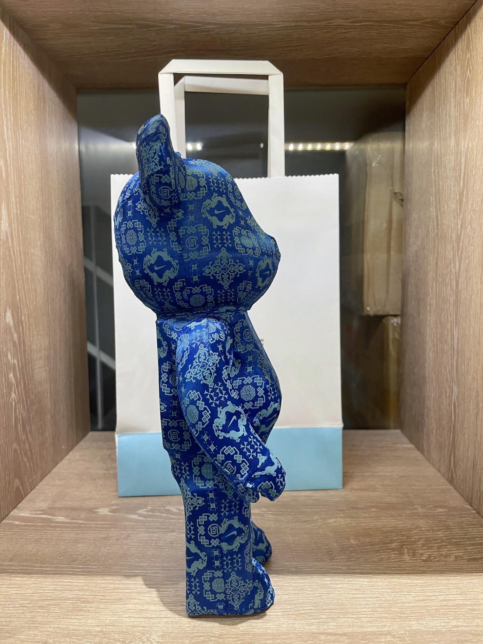 京选盲盒奖品小学生陈冠希同款蓝丝绸暴力熊摆件积木熊潮玩公仔盲盒橦