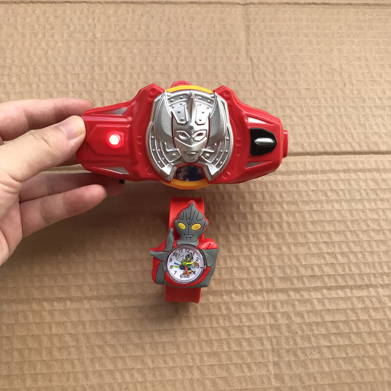 素界奥特曼玩具银河火花召唤器银河奥特曼手腕手环男孩红表蓝表送电子