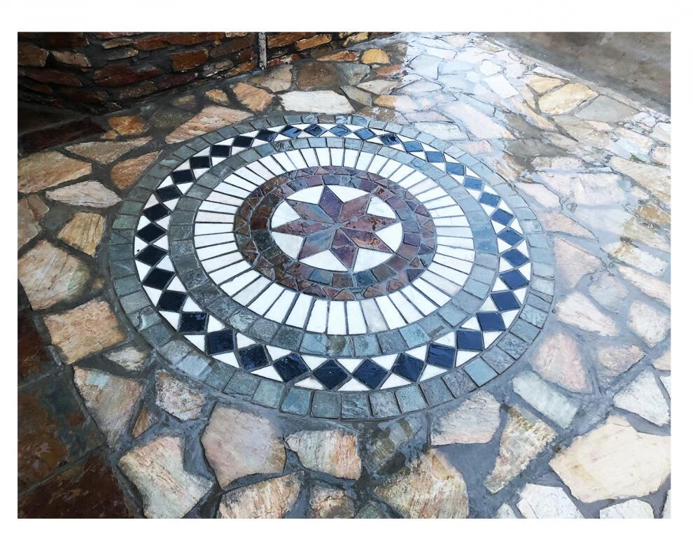 花园地砖天然文化石风水盘别墅庭院室外户外仿古地砖石材滑深灰色花开