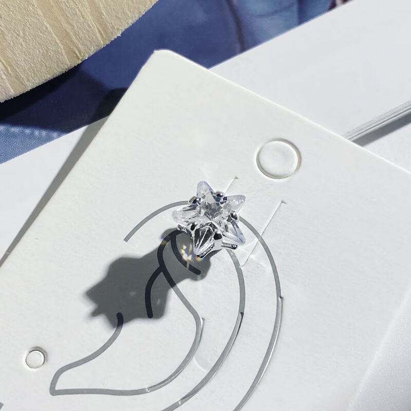 京选推荐新款五角星磁吸耳夹无耳洞耳钉吸铁石耳骨夹假耳环男女潮网红