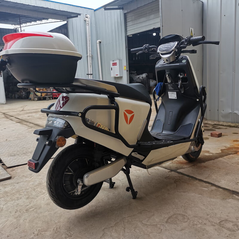 雅迪电动车冠能g5 pro保险杠 防摔杠防撞包围护杠改装配件 【保险杠