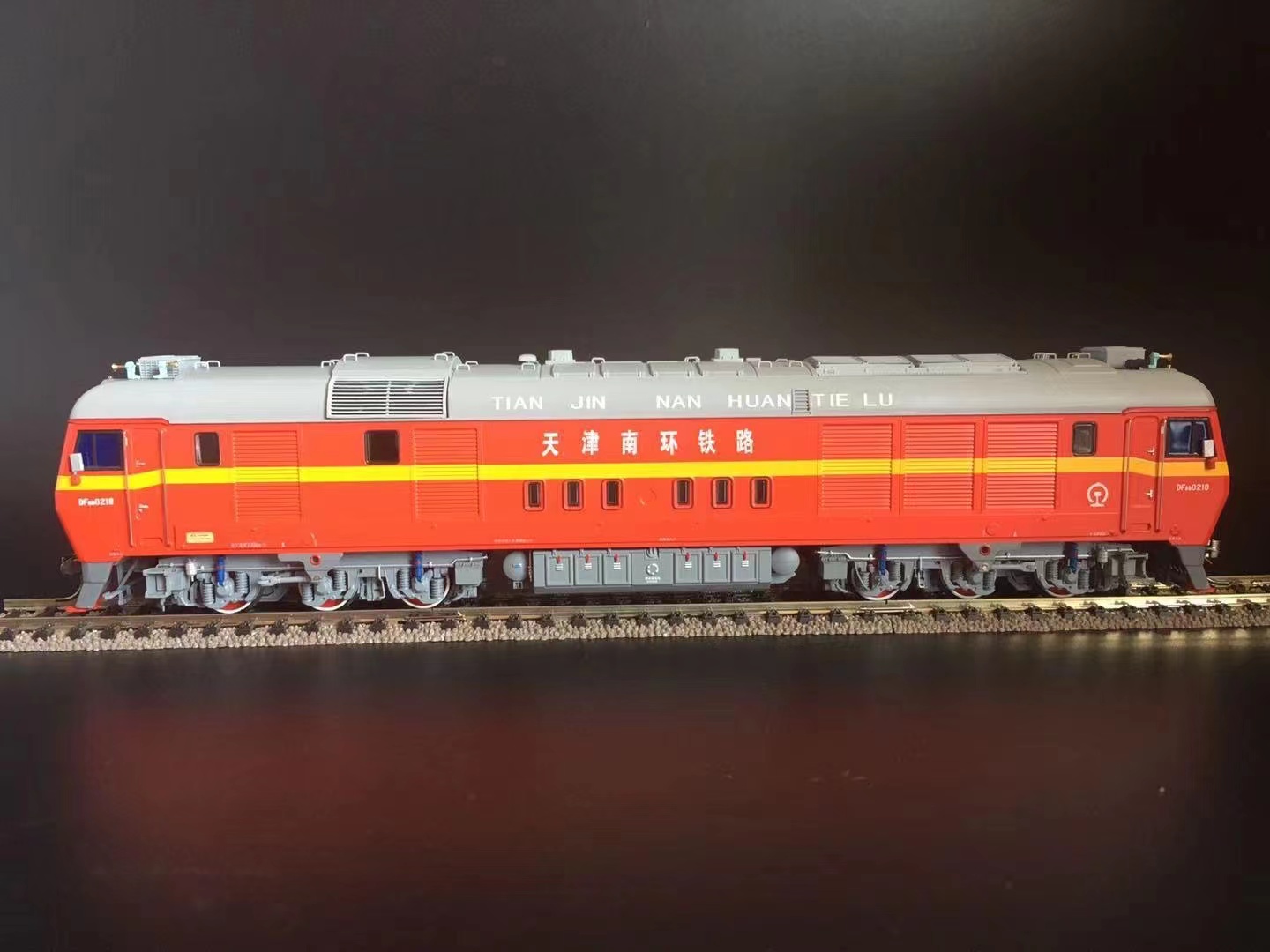 火车模型仿真合金成品zc18东风8bdf8b火车模型雪域神舟普通版发烟版ho