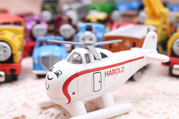 奢姿爱德华小火车头合金磁力轨道套装全套高登托比史宾赛培西儿童礼物