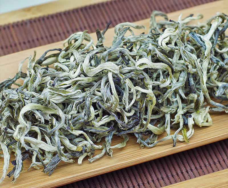 八八雪龙绿茶2022新茶叶特级云南绿茶春尖浓香型500g罐装礼盒装500g