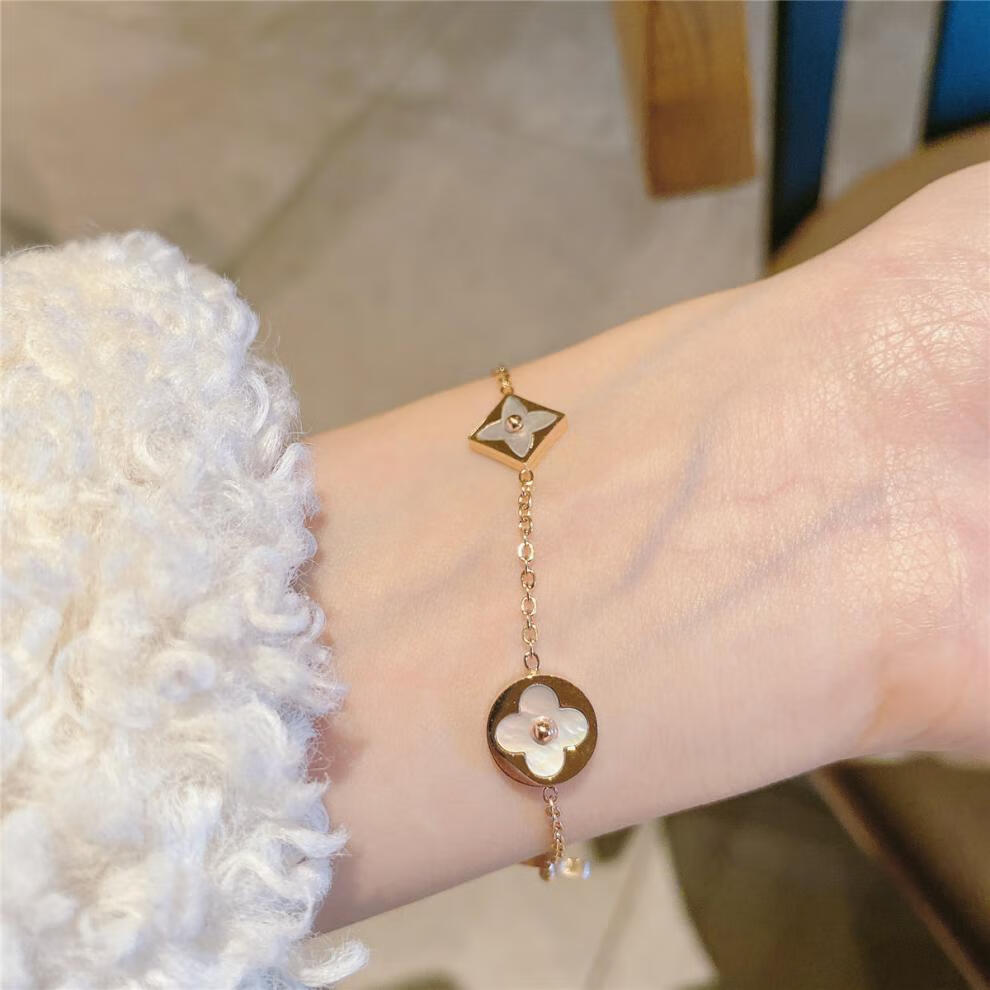 展缘施华洛世奇元素四叶草贝母手链女镀金重工轻奢感简约ins红色花朵