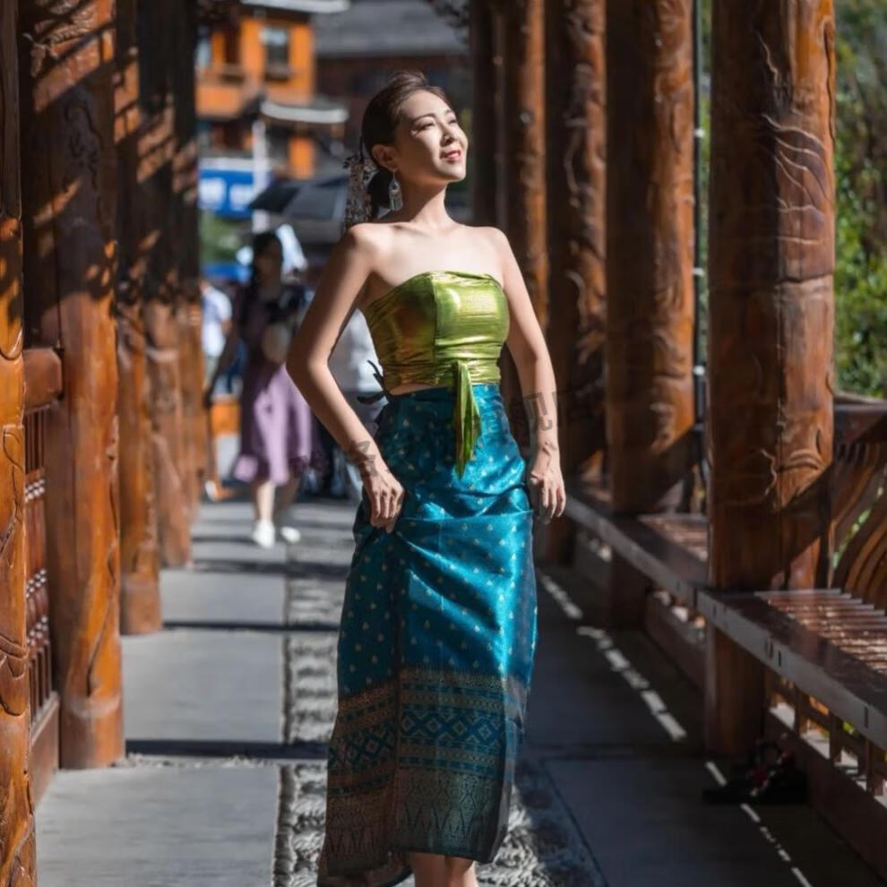 雅格罗伊西双版纳傣族服装女网红裹胸筒裙两件1套写真旅游影楼拍照