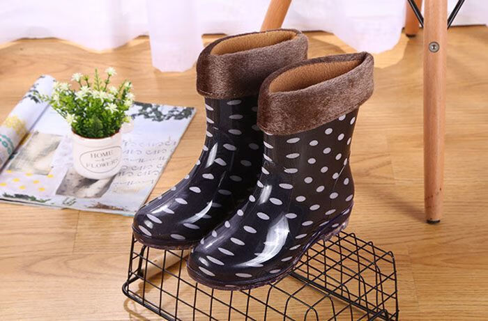 大码雨鞋41一43女加大码女士雨鞋41一43好看时尚款外穿中筒漂亮圆头雨