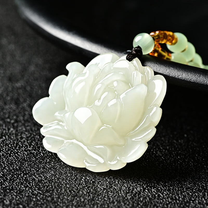 博皓定制和田玉吊坠女款玉佩白玉莲花玉石吊坠牡丹花毛衣链项链真玉