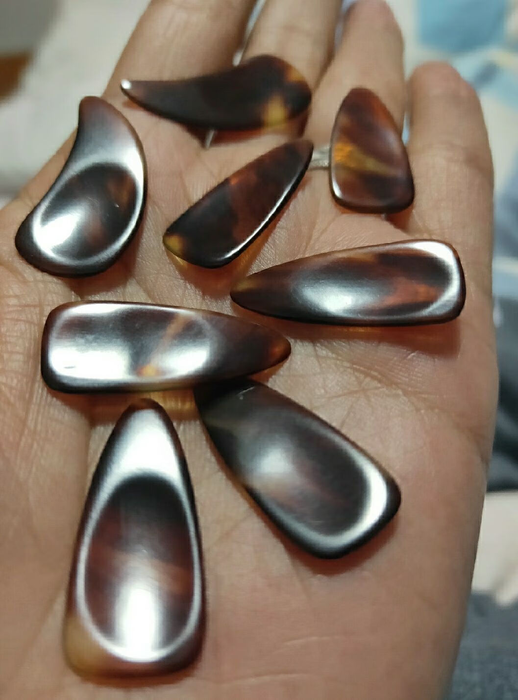 古筝指甲玳瑁色古筝指甲生料双面弧凹槽加厚薄款专业演奏练功幼儿