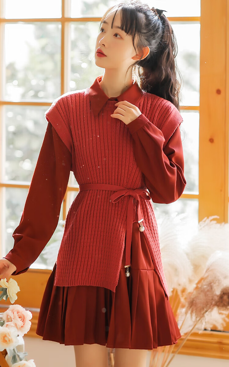 中学生秋冬季连衣裙矮个子学生新年衣服女甜美法式气质针织毛衣打底女