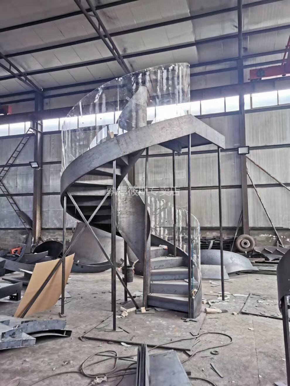 旋转楼梯室内楼梯杭州厂家直销整体钢板楼梯室内旋转网红玻璃扶手别墅