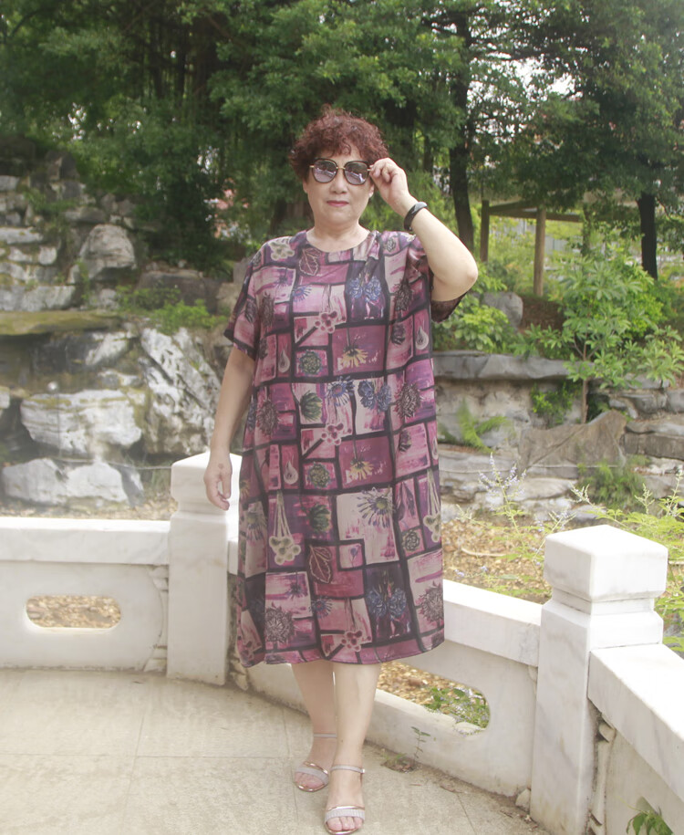 胖老太太特大码夏装连衣裙夏季妈妈装6070岁时尚老奶奶中长款宽松裙子