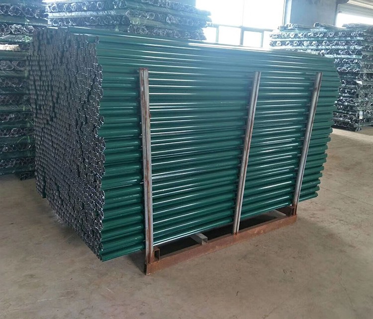 围栏网立柱护栏圈地围栏铁丝网立柱防护网牛栏网荷兰网