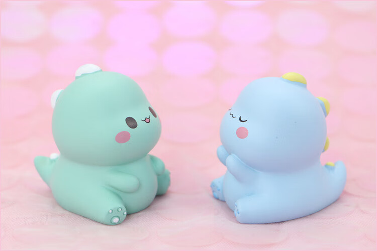 云穗迷你恐龙摆件ins可爱精致系小物件少女桌面生日蛋糕装饰礼物球球