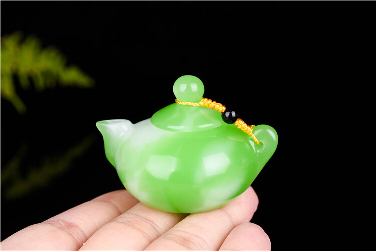 {珠宝 }和田玉手把壶 翠绿色玉把把壶小茶壶把件玉石手玩件摆件 手玩