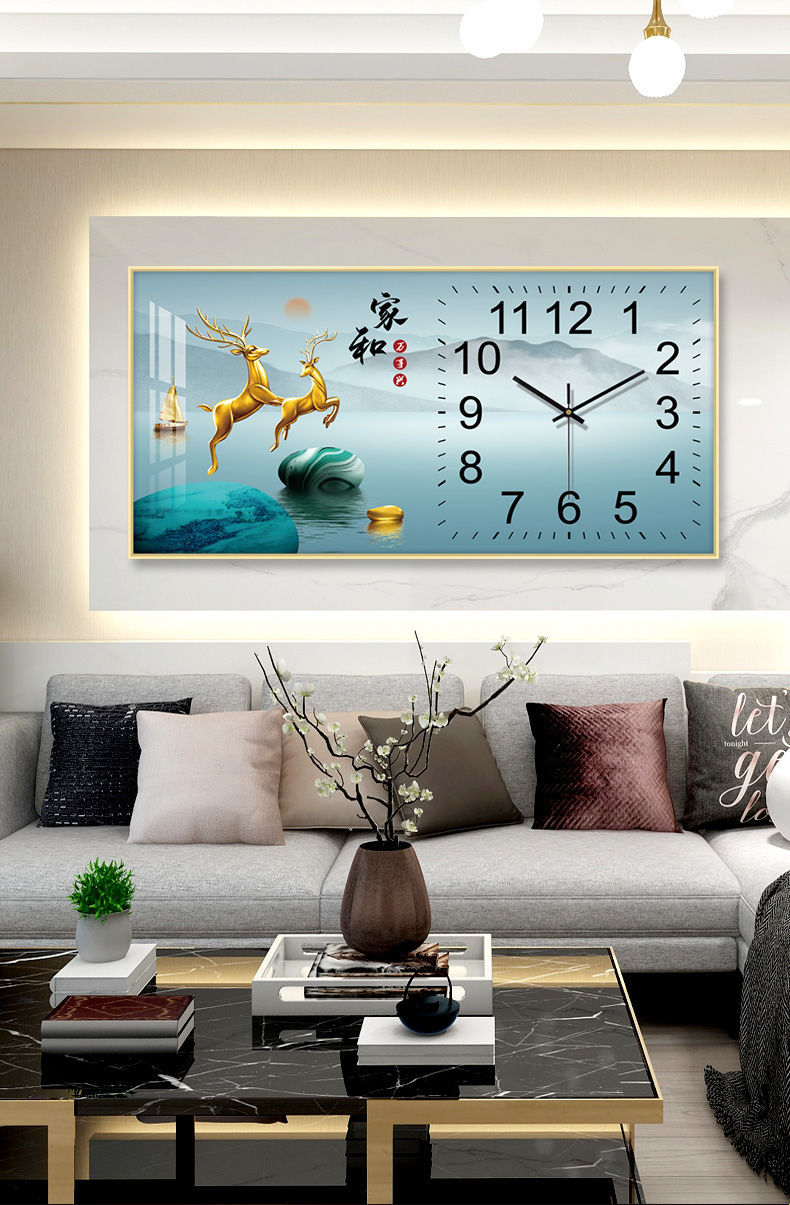 钟挂在客厅示意图图片