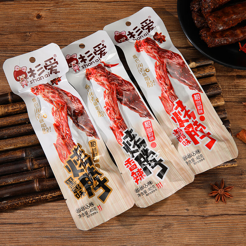 风干口味:香辣味包装形式:袋装净含量:201-300g类别:鸡脖商品毛重:1