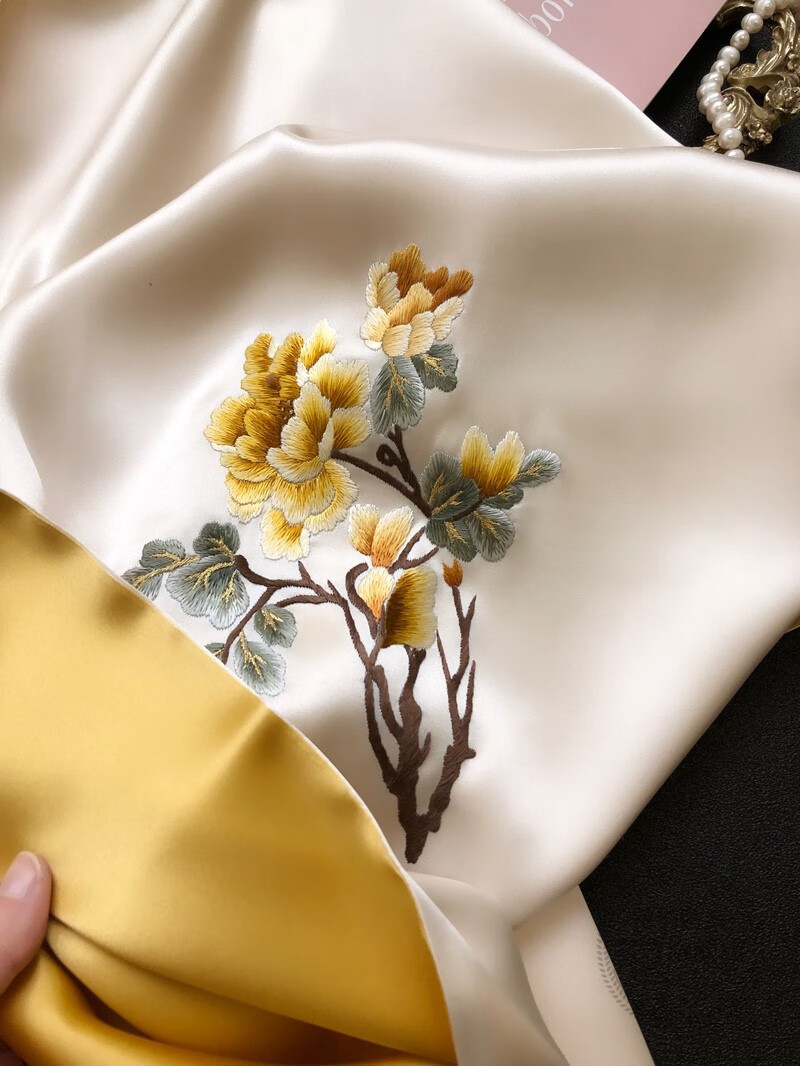 希伯帝奥品牌盘扣杭州丝绸真丝刺绣围巾女桑蚕丝苏绣花披肩丝巾礼品